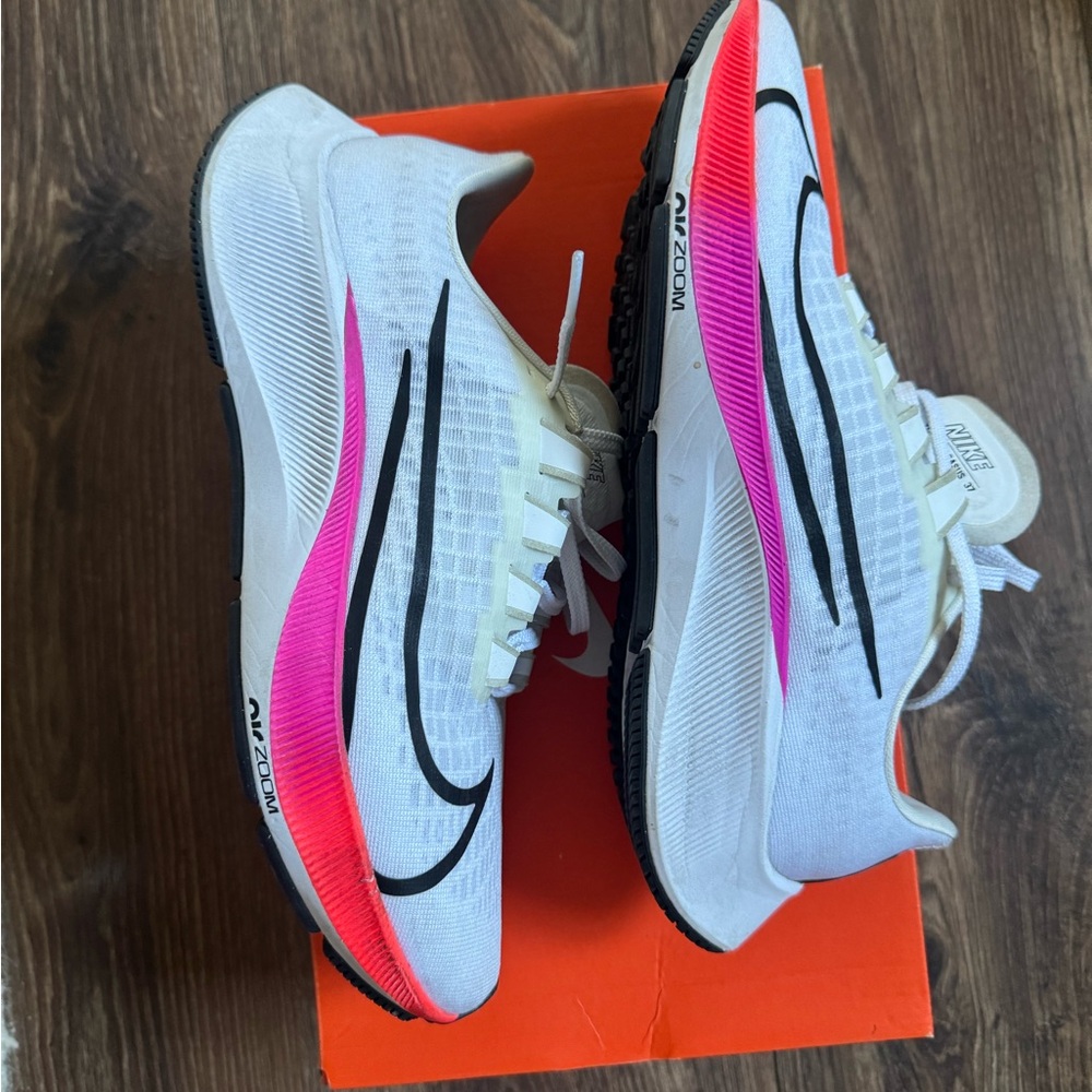 Nike Women's Air Pegasus 37 Running Shoe Size 8.5